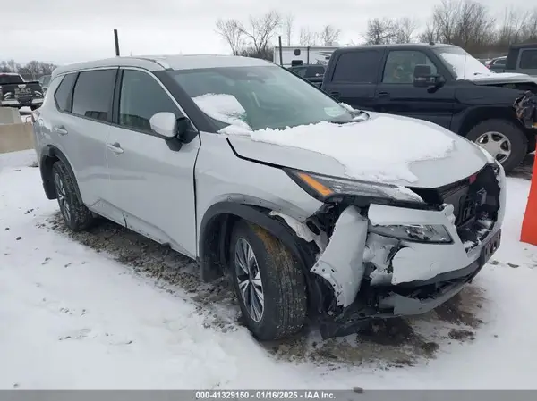 5N1BT3BB8NC673636 2022 NISSAN ROGUE - Image 1