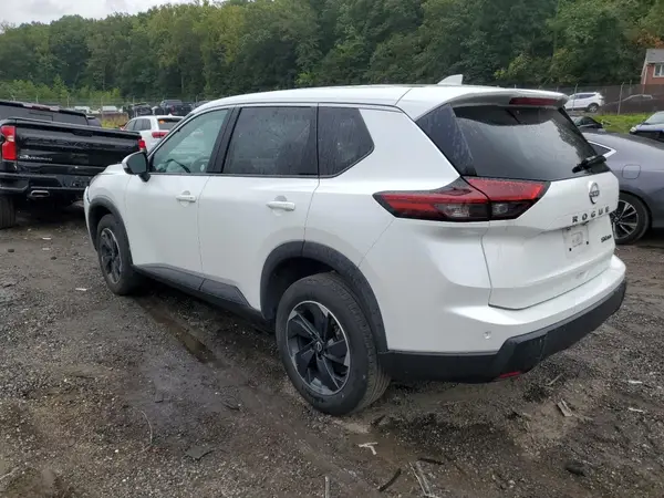 5N1BT3BB8RC692256 2024 NISSAN ROGUE - Image 2