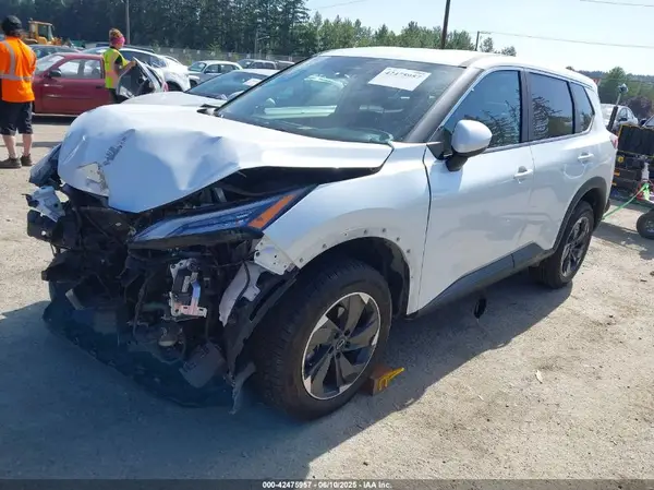 5N1BT3BB8RC752861 2024 NISSAN ROGUE - Image 2