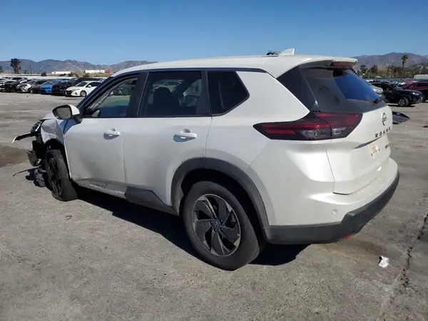5N1BT3BB8RC754321 2024 NISSAN ROGUE - Image 2