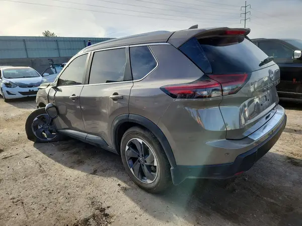 5N1BT3BB8SC767494 2025 NISSAN ROGUE - Image 2
