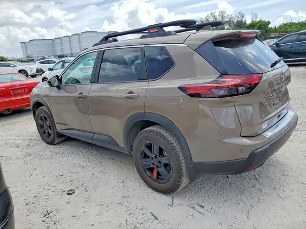 5N1BT3BB8SC786563 2025 NISSAN ROGUE - Image 2