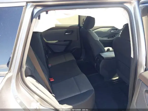 5N1BT3BB9NC677677 2022 NISSAN ROGUE - Image 8
