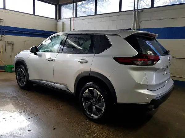 5N1BT3BB9RC683212 2024 NISSAN ROGUE - Image 2