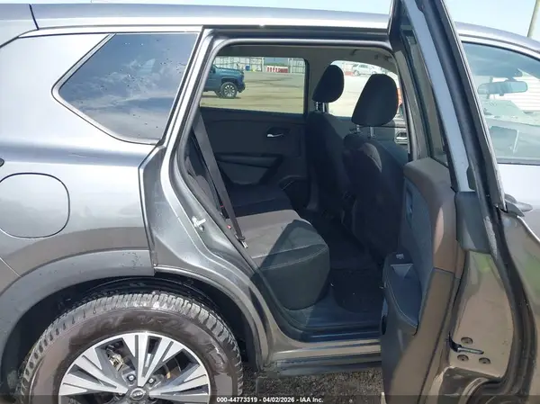 5N1BT3BBXPC897915 2023 NISSAN ROGUE - Image 8
