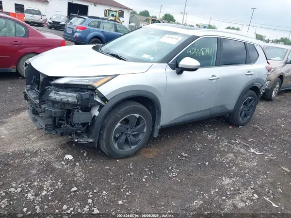 5N1BT3BBXRC723880 2024 NISSAN ROGUE - Image 2