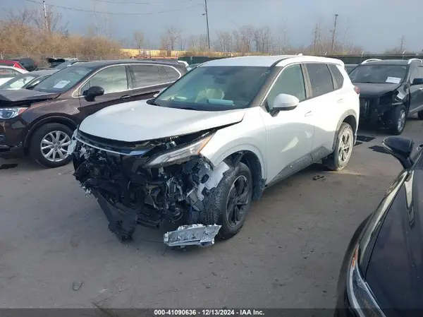 5N1BT3BBXRC740596 2024 NISSAN ROGUE - Image 2