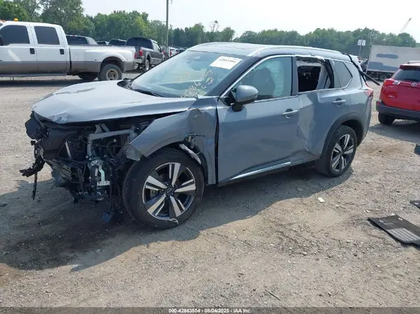 5N1BT3CA0PC803692 2023 NISSAN ROGUE - Image 2