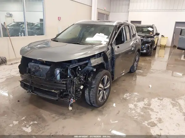 5N1BT3CA0PC893944 2023 NISSAN ROGUE - Image 2