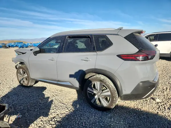 5N1BT3CA0PC932967 2023 NISSAN ROGUE - Image 2