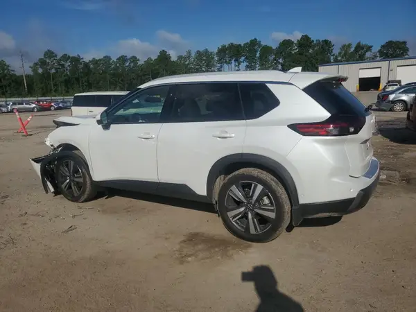 5N1BT3CA0RC682326 2024 NISSAN ROGUE - Image 2