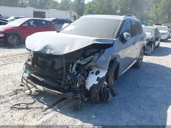 5N1BT3CA2PC898627 2023 NISSAN ROGUE - Image 2