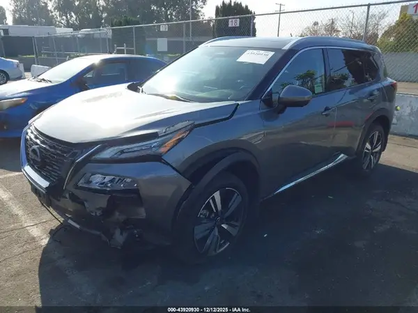 5N1BT3CA5NC709675 2022 NISSAN ROGUE - Image 2