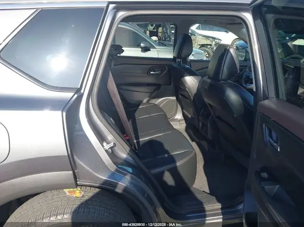 5N1BT3CA5NC709675 2022 NISSAN ROGUE - Image 8