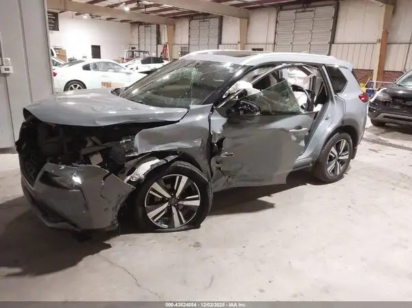5N1BT3CA5PC927716 2023 NISSAN ROGUE - Image 2