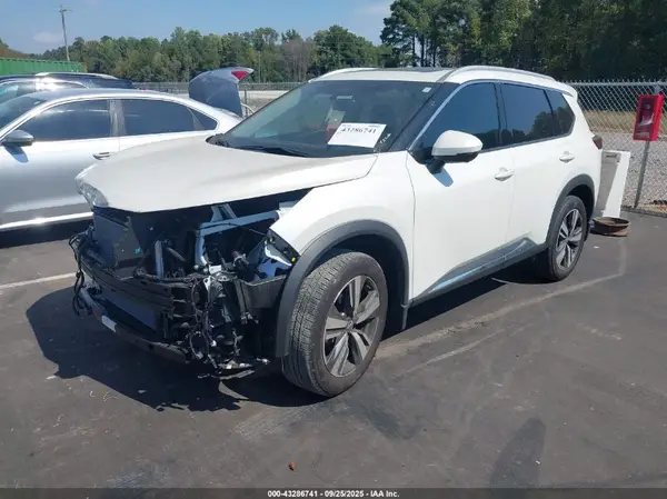 5N1BT3CA5PC943172 2023 NISSAN ROGUE - Image 2