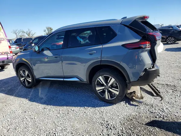 5N1BT3CA6PC924369 2023 NISSAN ROGUE - Image 2