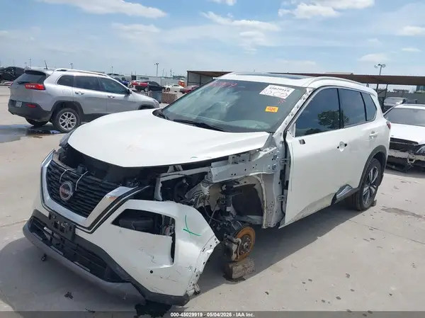 5N1BT3CA7PC877403 2023 NISSAN ROGUE - Image 2