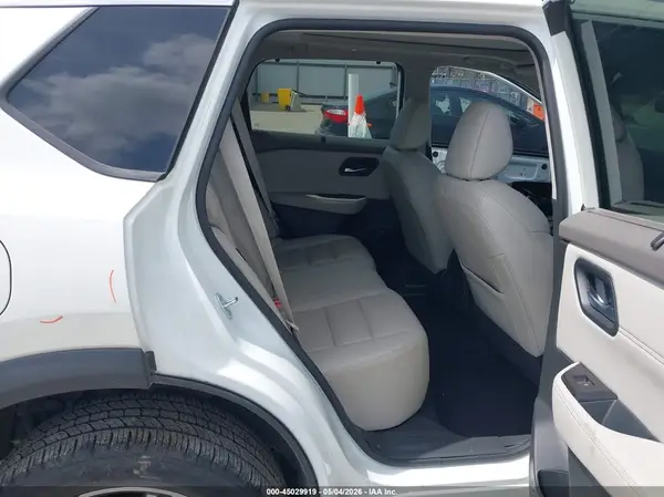 5N1BT3CA7PC877403 2023 NISSAN ROGUE - Image 8