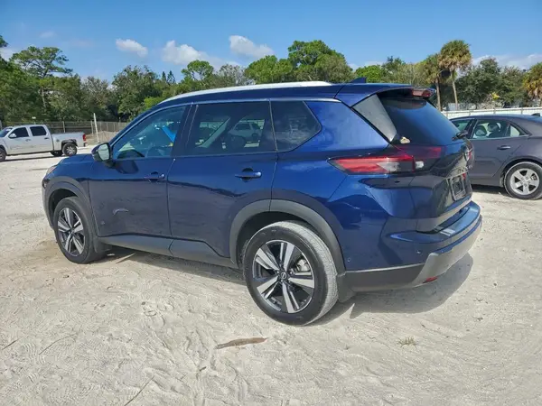 5N1BT3CA7RC729075 2024 NISSAN ROGUE - Image 2