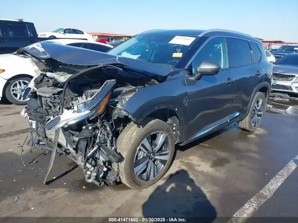 5N1BT3CA8PC691224 2023 NISSAN ROGUE - Image 2