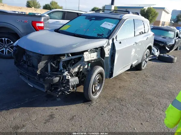 5N1BT3CAXPC805076 2023 NISSAN ROGUE - Image 2