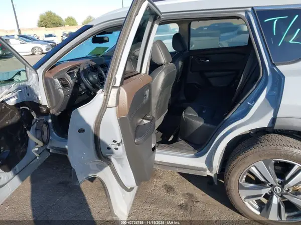 5N1BT3CAXPC805076 2023 NISSAN ROGUE - Image 8