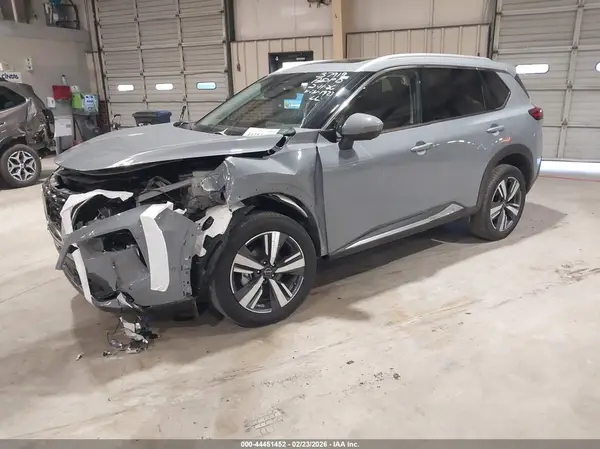 5N1BT3CB0PC861973 2023 NISSAN ROGUE - Image 2