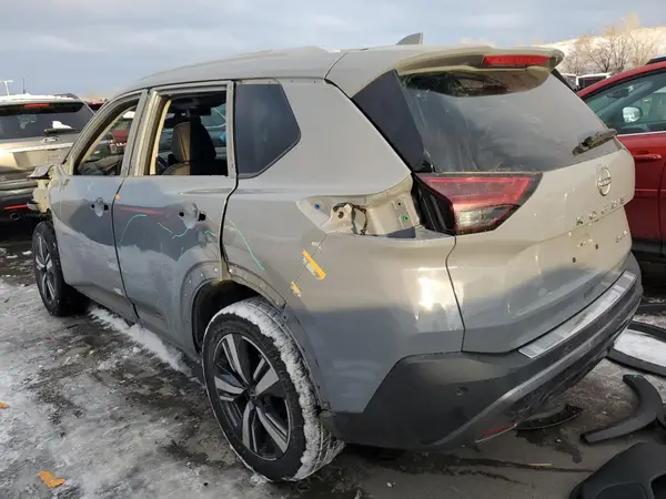 5N1BT3CB1NC690132 2022 NISSAN ROGUE - Image 2