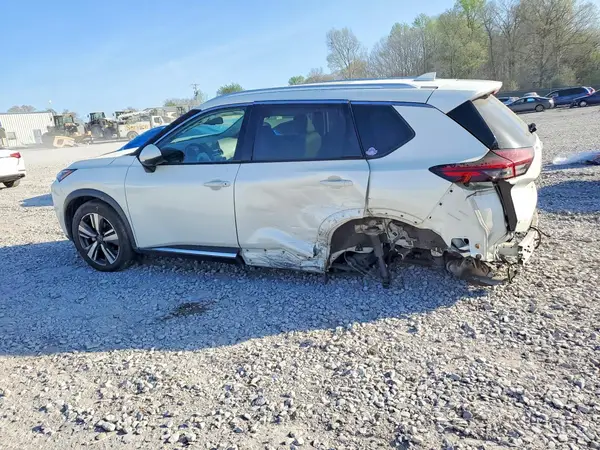 5N1BT3CB1PC804388 2023 NISSAN ROGUE - Image 2