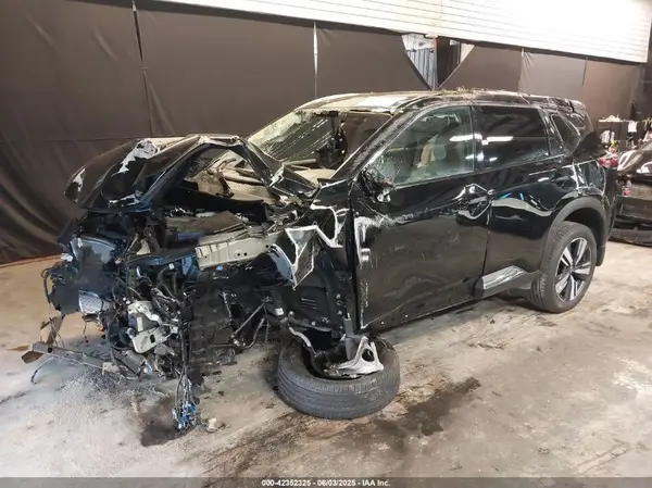 5N1BT3CB1PC921565 2023 NISSAN ROGUE - Image 2