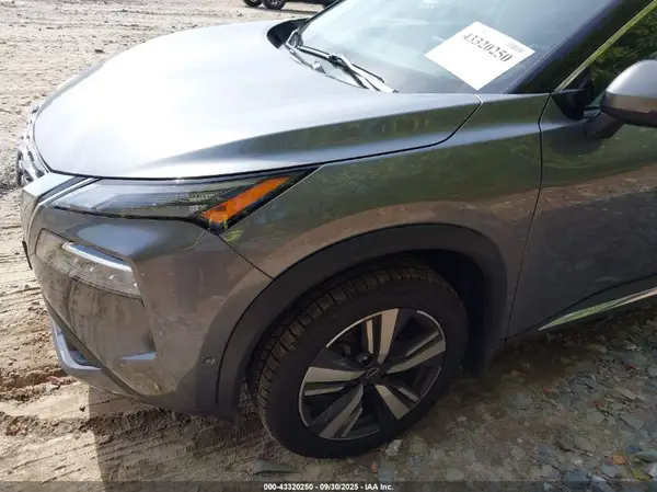 5N1BT3CB2PC763592 2023 NISSAN ROGUE - Image 2