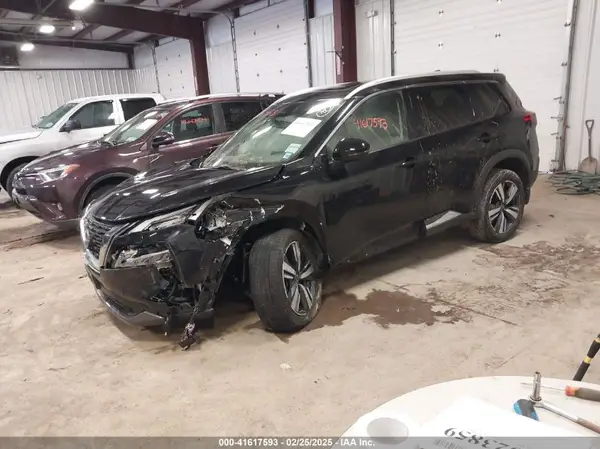 5N1BT3CB2PC815657 2023 NISSAN ROGUE - Image 2