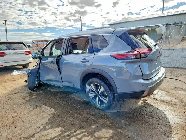 5N1BT3CB2RC721085 2024 NISSAN ROGUE - Image 2