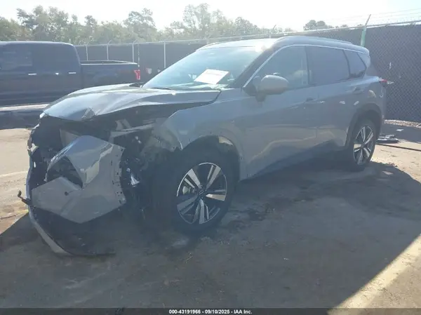 5N1BT3CB3RC688985 2024 NISSAN ROGUE - Image 2