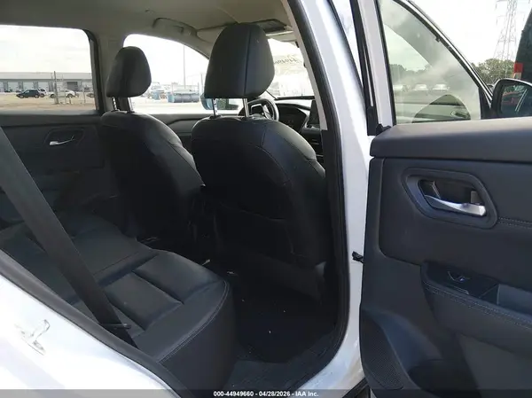 5N1BT3CB3RC731768 2024 NISSAN ROGUE - Image 8