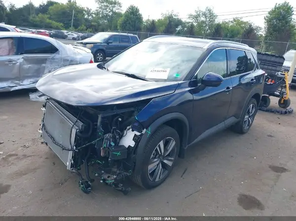 5N1BT3CB3RC744889 2024 NISSAN ROGUE - Image 2