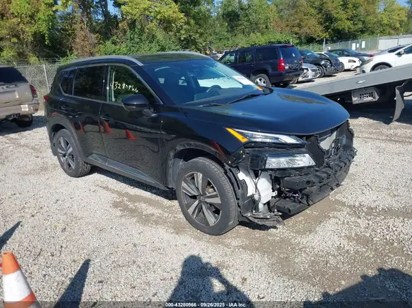 5N1BT3CB4NC721325 2022 NISSAN ROGUE - Image 1