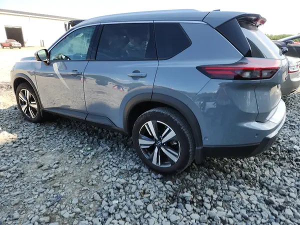 5N1BT3CB4RC728426 2024 NISSAN ROGUE - Image 2