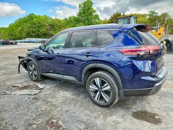 5N1BT3CB4RC740981 2024 NISSAN ROGUE - Image 2