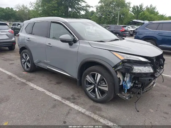 5N1BT3CB5NC702573 2022 NISSAN ROGUE - Image 1