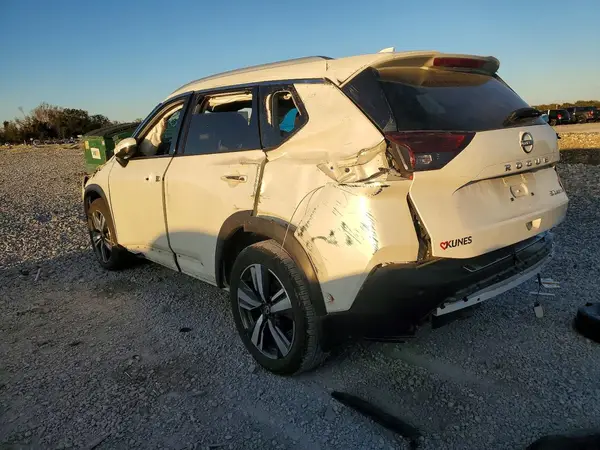 5N1BT3CB5NC733029 2022 NISSAN ROGUE - Image 2