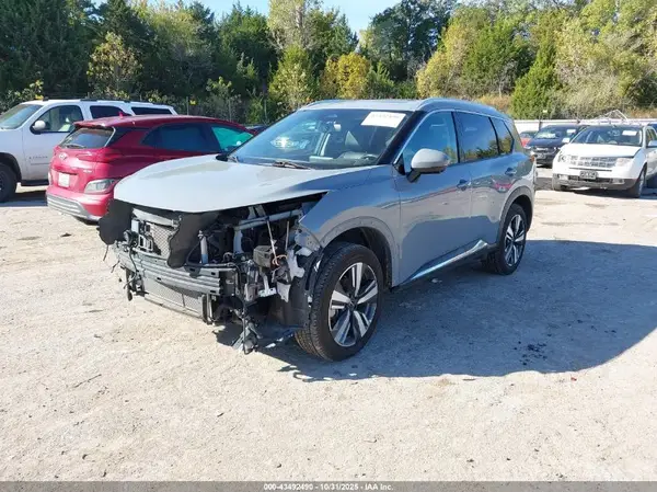 5N1BT3CB5PC805267 2023 NISSAN ROGUE - Image 2