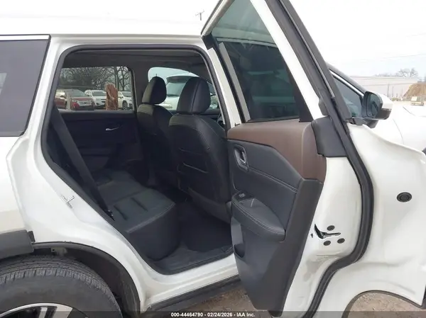 5N1BT3CB5PC861242 2023 NISSAN ROGUE - Image 8