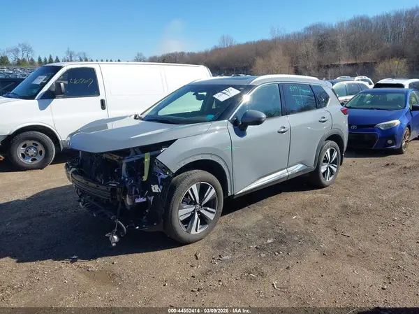 5N1BT3CB5PC934142 2023 NISSAN ROGUE - Image 2