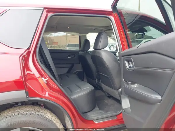 5N1BT3CB5RC735224 2024 NISSAN ROGUE - Image 8
