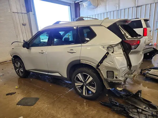 5N1BT3CB6NC729829 2022 NISSAN ROGUE - Image 2