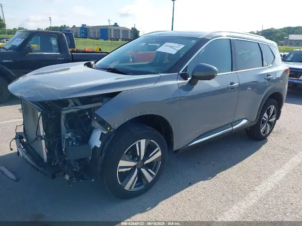 5N1BT3CB6PC674043 2023 NISSAN ROGUE - Image 2