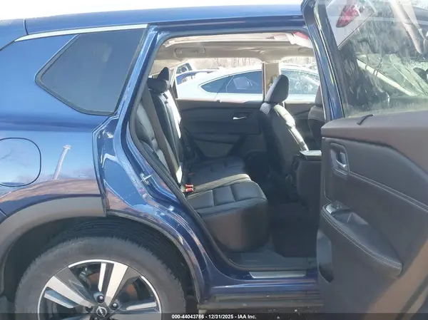 5N1BT3CB6PC861900 2023 NISSAN ROGUE - Image 8