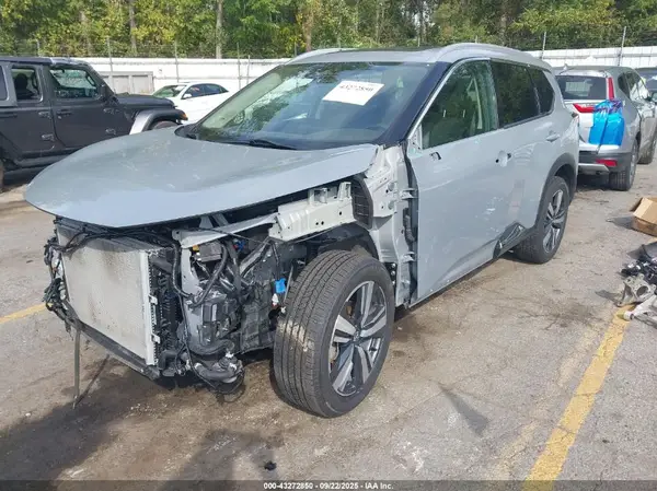 5N1BT3CB7PC805965 2023 NISSAN ROGUE - Image 2